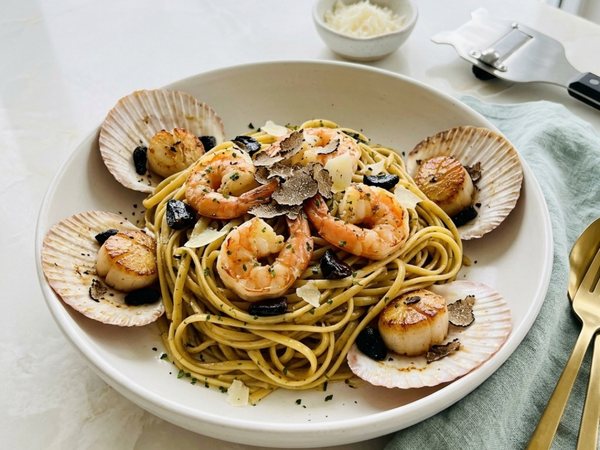 Scallop & Prawn Black Garlic Linguine